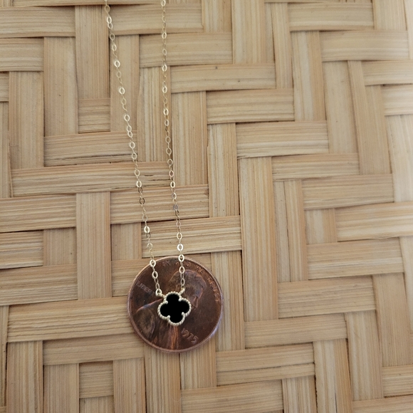 18K‎ Yellow Saudi Gold Clover Necklace Pendant Black NEW Mini Lightweight - Picture 9 of 10